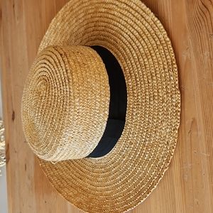 H and m straw hat